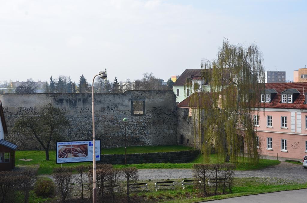 Guesthouse Zlaty Hrozen Чеська Липа Екстер'єр фото
