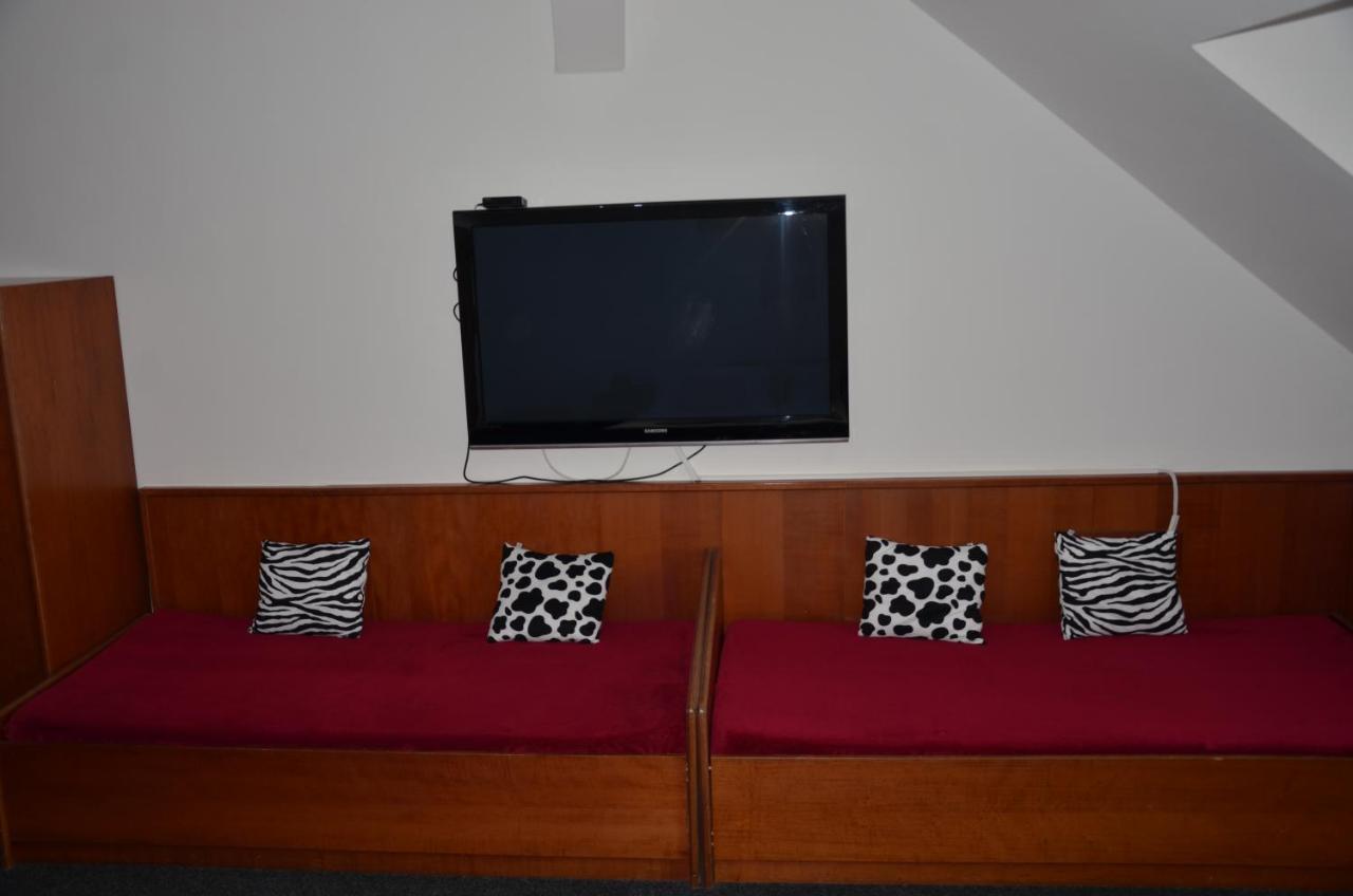 Guesthouse Zlaty Hrozen Чеська Липа Екстер'єр фото