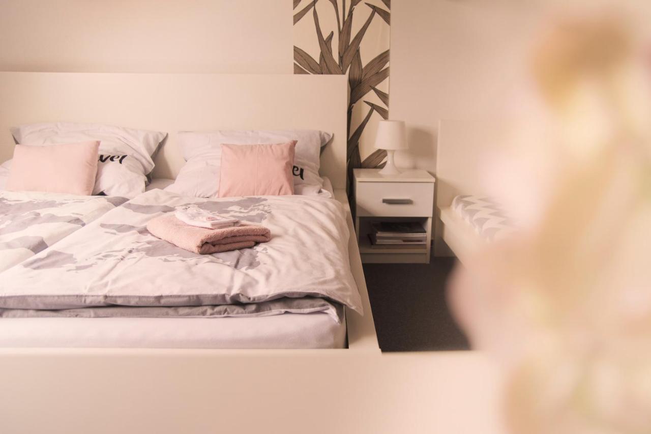 Guesthouse Zlaty Hrozen Чеська Липа Екстер'єр фото